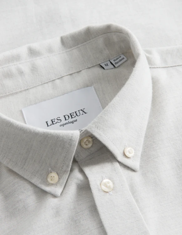 Desert_Reg_Shirt-Shirt-LDM410169-230230-Snow_Melange-3_1500x.webp