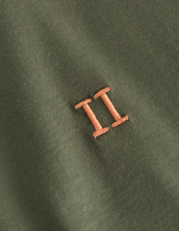 LDM101008 - Nørregaard T-Shirt - 522730-Olive Night-Orange - Extra 2.jpg