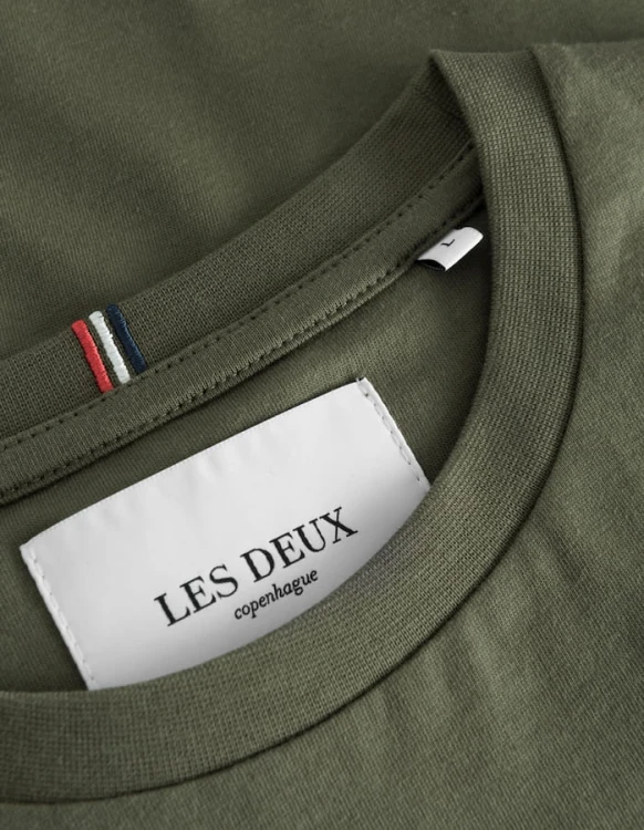 LDM101008 - Nørregaard T-Shirt - 522730-Olive Night-Orange - Extra 1.jpg